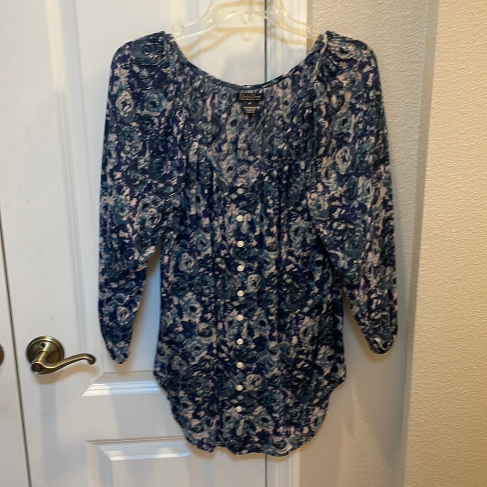 Lucky brand shirt, size medium, 100% Rayon, feels like silk.